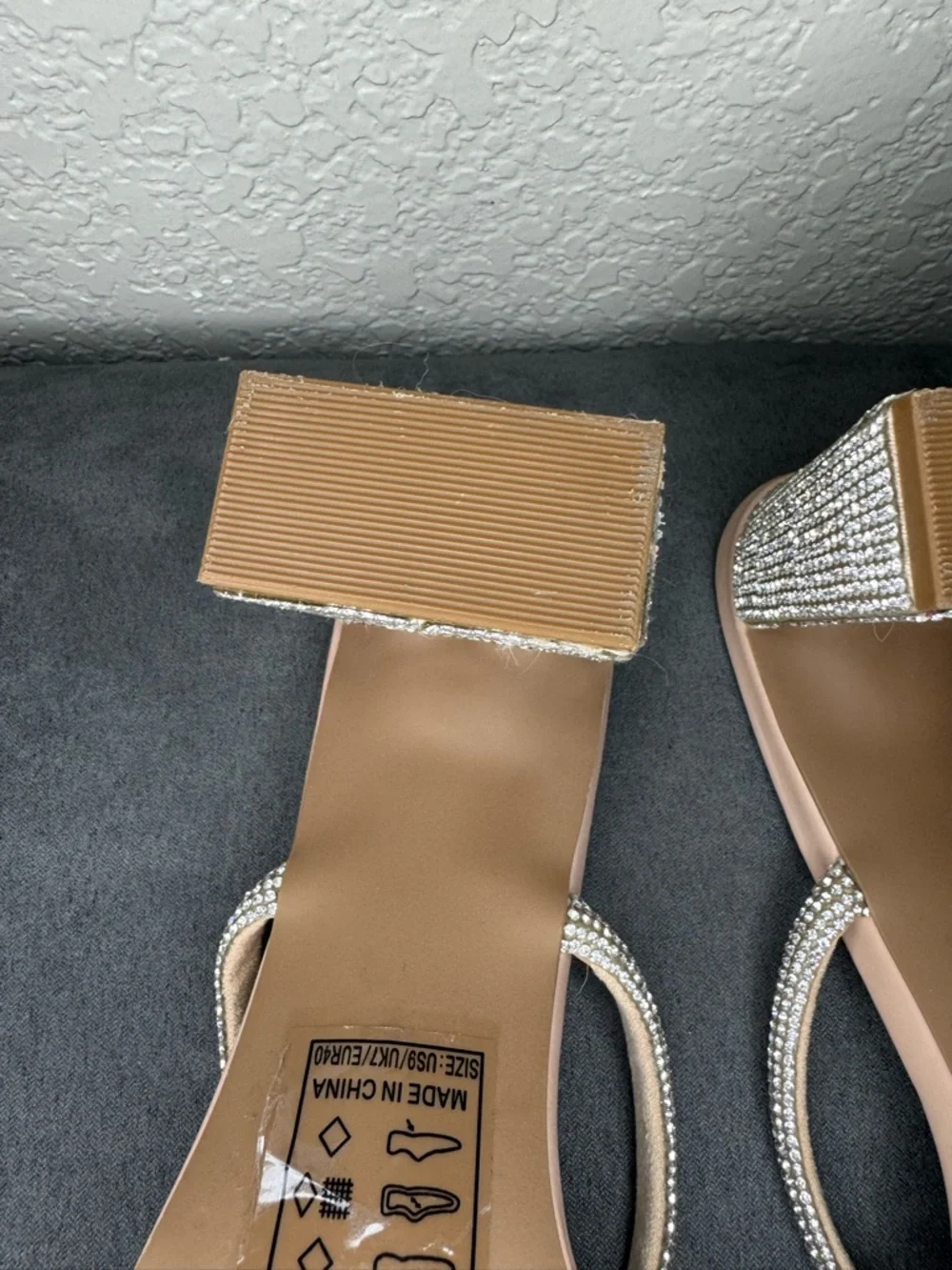 Altar’d State Rhinestone Block Heel Slide Sandals Nude Sparkly Heels Size 9 - Picture 6 of 12